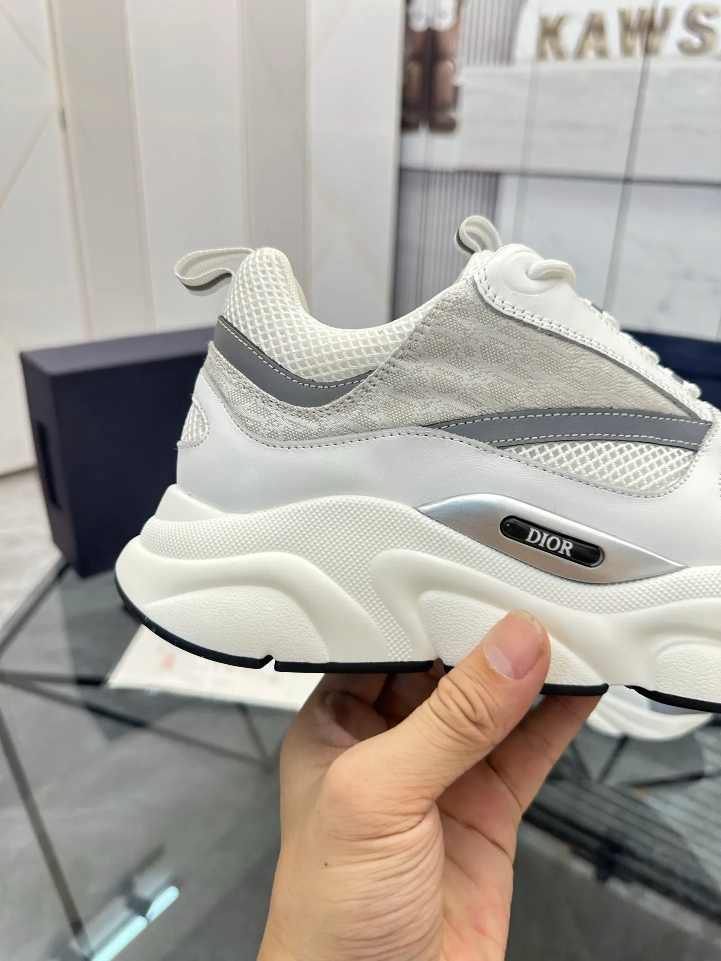 Men's shoes: 💰P460¥ Ready in Guangzhou, fully packaged Product trademark: Dior* "Dior*" low-top casual shoes Regular size: 38-46 (can be customized to 47) B22 Product materials: imported cowhide leather upper spliced ​​with original fabric, breathable lining, original outsole. Number: 920